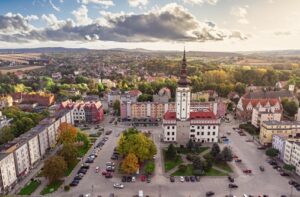 Strzelin Mierzy Wysoko i konsekwentnie wspiera lokalny biznes