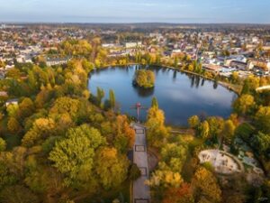 Zgierz – miasto z tradycją i energią dla biznesu